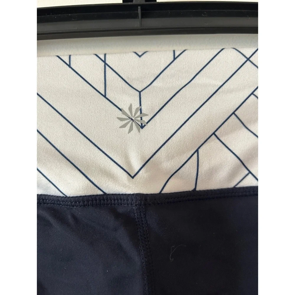 Athleta Navy Blue Geometric Striped Cropped Leggings Yoga Pants Medium RN 54023